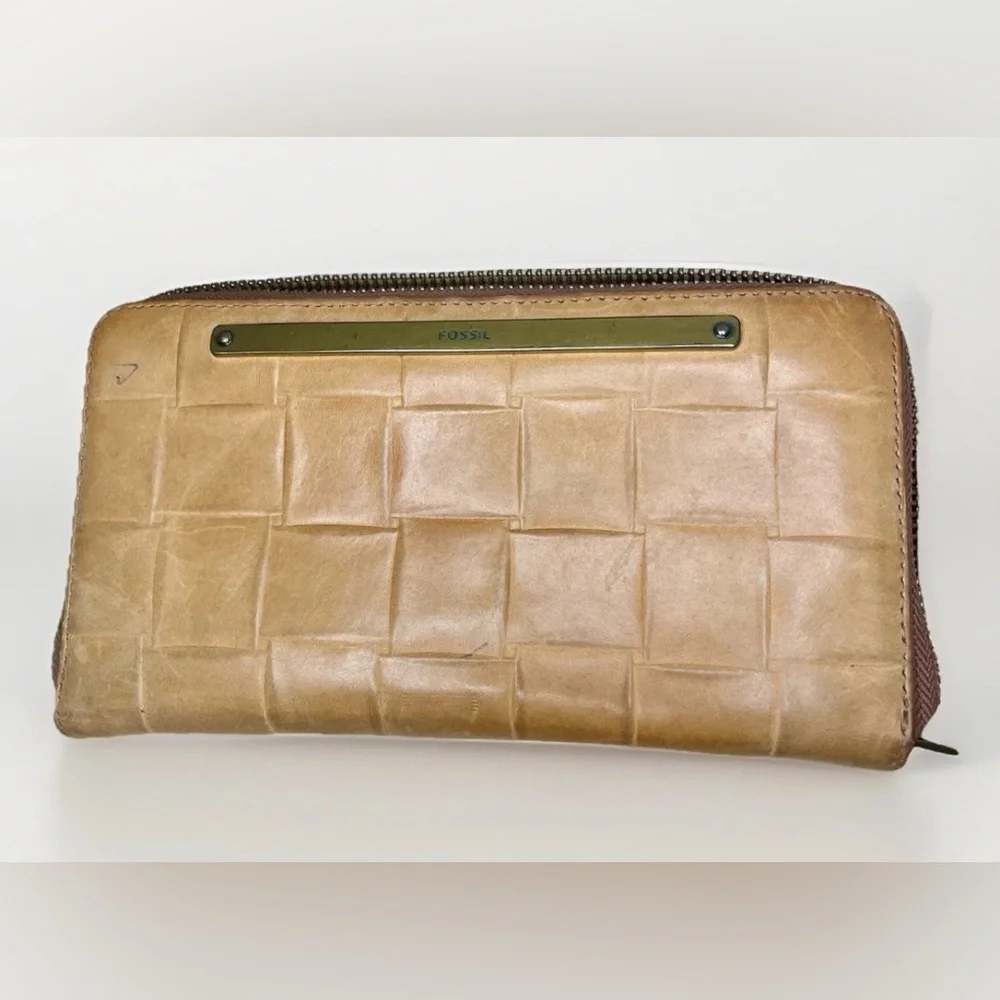 Fossil wallet preloved